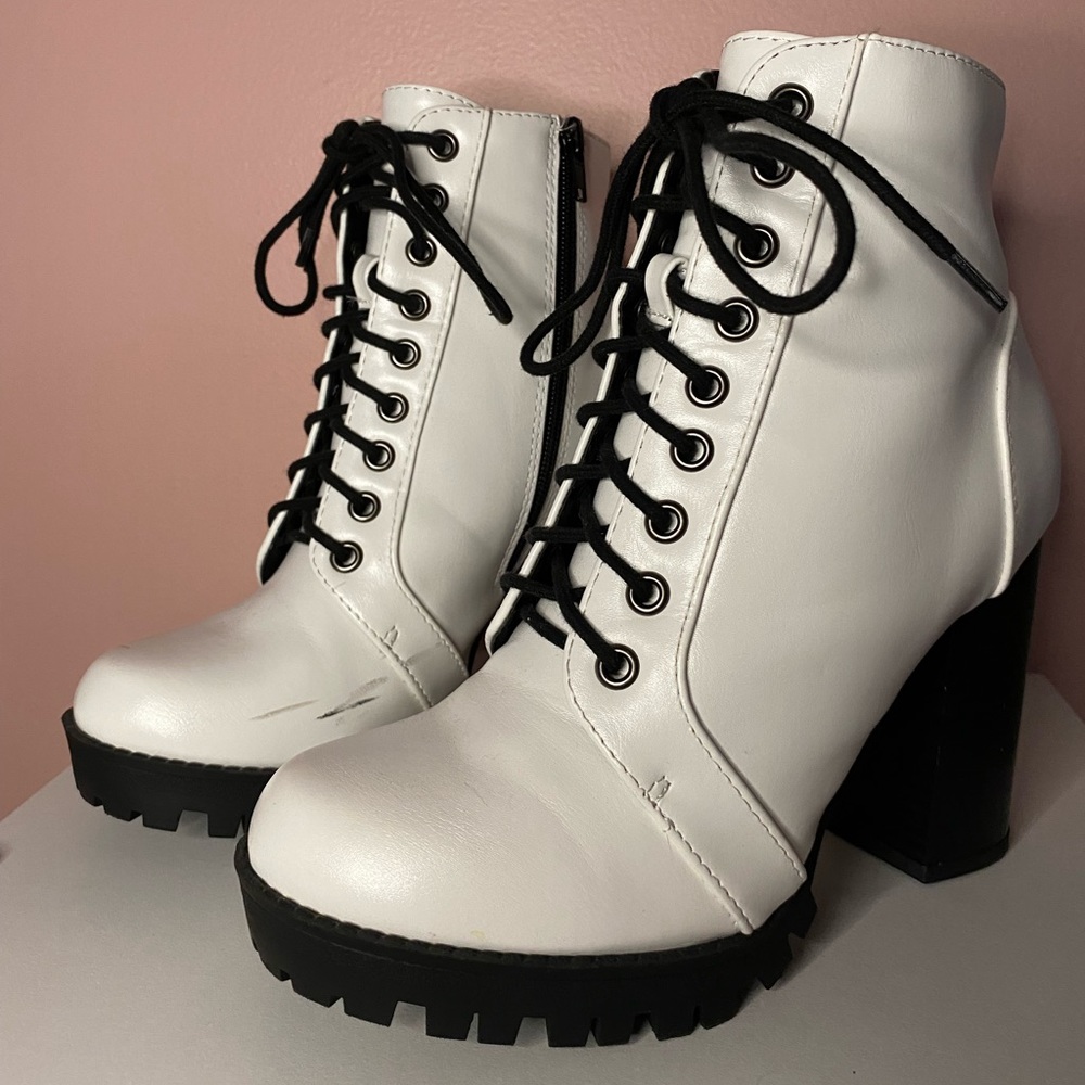 White lace boot heels